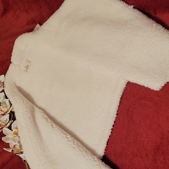 NWOT - SHERPA Lined Vest, WOW!! - Picture 5 of 15